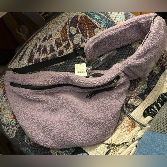 **NWT** Free People Movement Overachiever Sherpa Sling Bag, Lavender - Picture 3 of 11